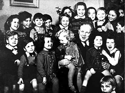 Danish Jewish children brought
                                    to safety 
