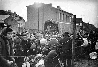 Deportation of Jews from Kovno Ghetto
                              to Auschwitz