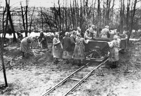 Women
                                                          Slave Labor at
                                                          Ravensbruck