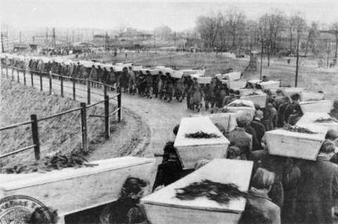 Burying the Dead, 1945 Auschwitz