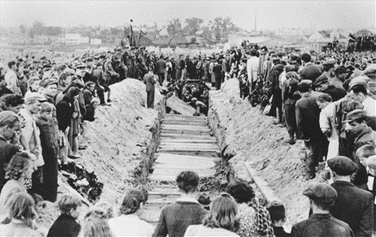 Burial of Jews in Kielce, Poland