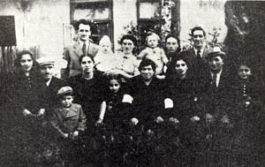 Polish Jewish
                                                          Family -the
                                                          Rotmenschs