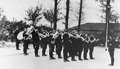 Prisoners'
                                                          orchestra in
                                                          Buchenwald